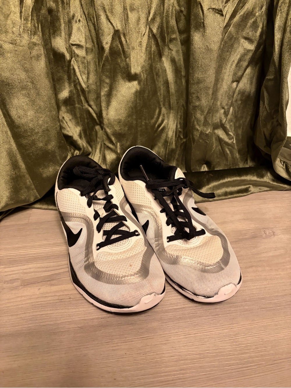 Nike White and Black Women’s Athletic Shoes